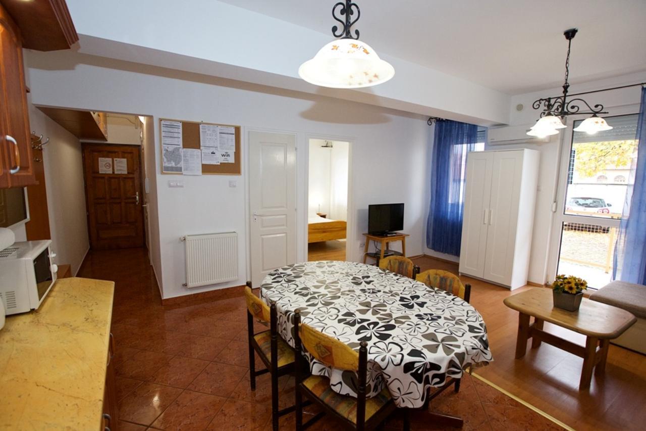 Zoli Apartmanok-Anita Koelcsey 34-36 Hajdúszoboszló 外观 照片
